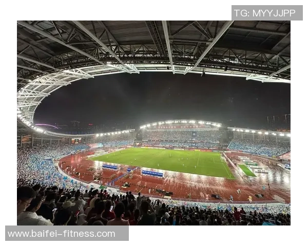 苏宁对阵钢巴日本球迷热情支持展现足球文化魅力