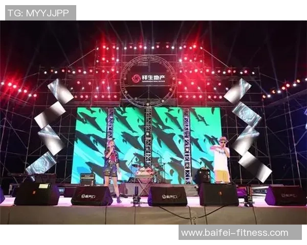 足球明星挑战极限技艺展示与创意表演，技惊四座引发全场欢呼