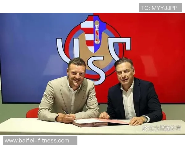 足球民间对照球星大盘点：草根球员与世界级巨星的实力对比