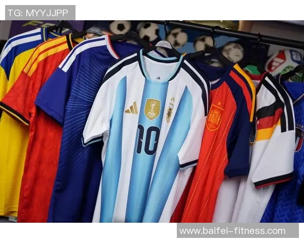 阿迪达斯代言的足球明星球员及其背后故事解析